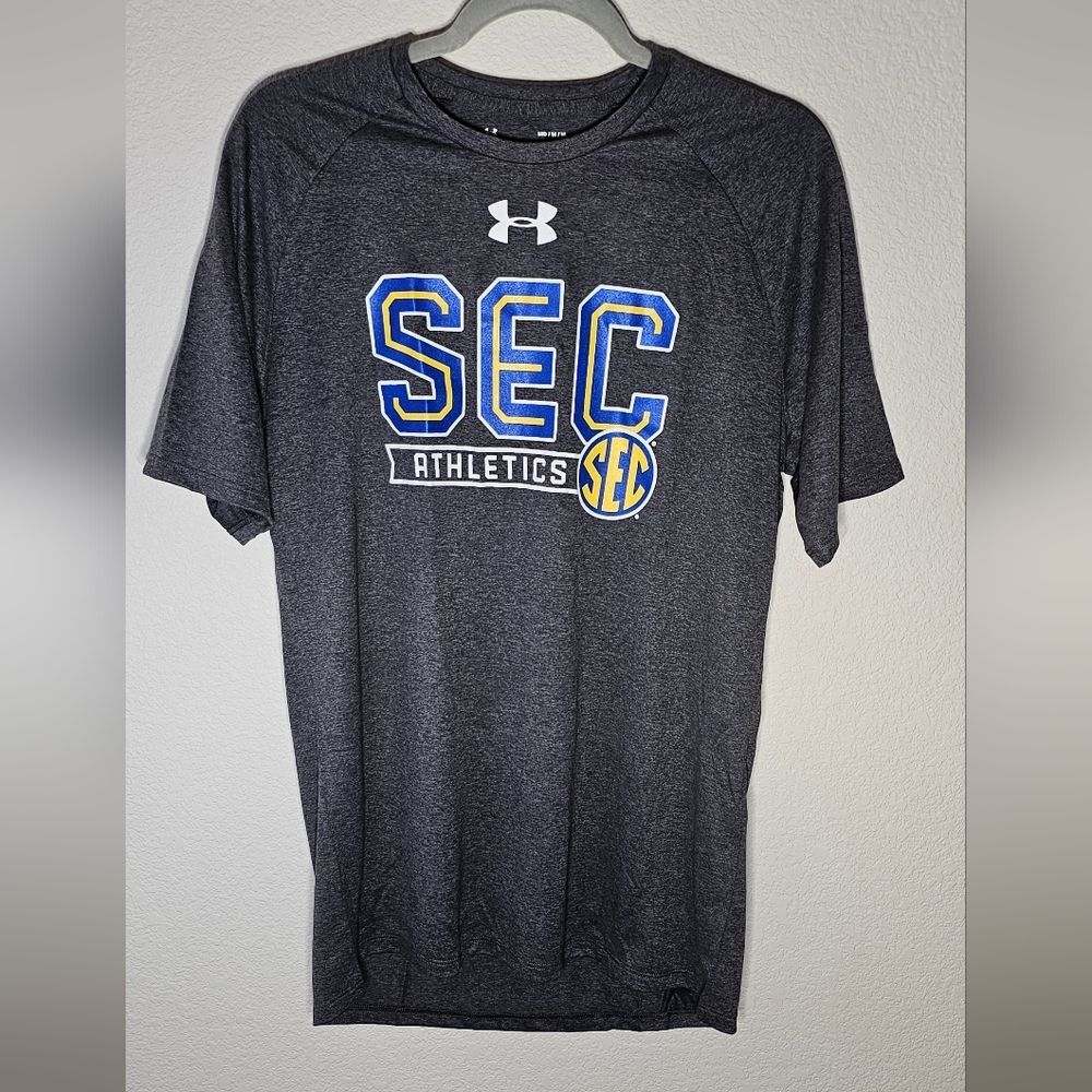 Under Armour Men's T-shirt Medium Athletic Wear Short Sleeve Shirt